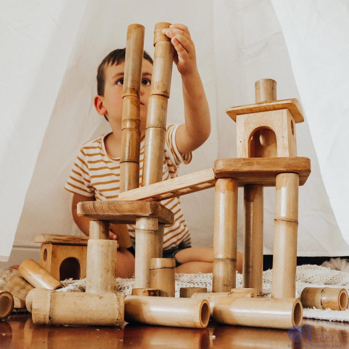 QToys Australia (USA) Bamboo Building Set with Houses